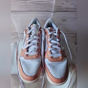 Nike Court Borough Peach/White, Size 7Y, 8.5 Women